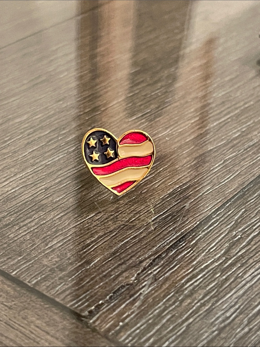 Vintage Avon 2001 Heart Shaped American Flag Lapel Pin “ Heart of America Pin”